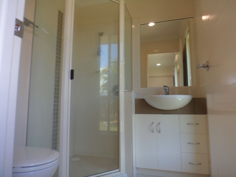 2/4 Coogee Tce, Blacks Beach QLD 4740
