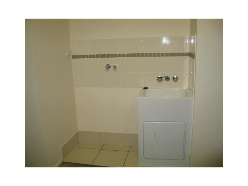 2/4 Coogee Tce, Blacks Beach QLD 4740
