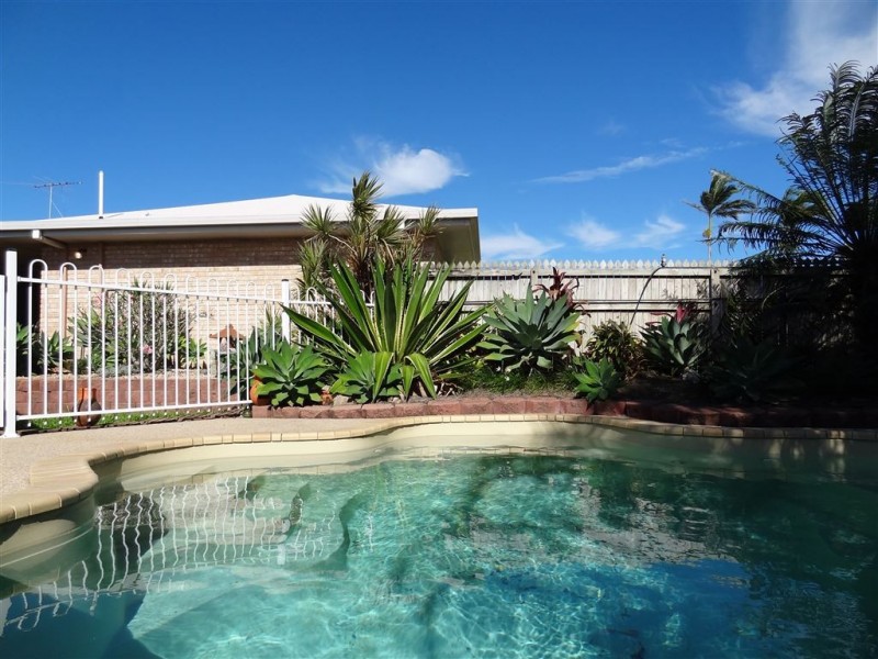 12 Theodore Crescent, Rural View QLD 4740
