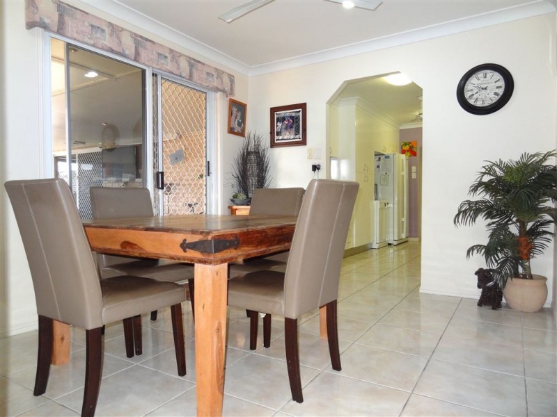 12 Theodore Crescent, Rural View QLD 4740