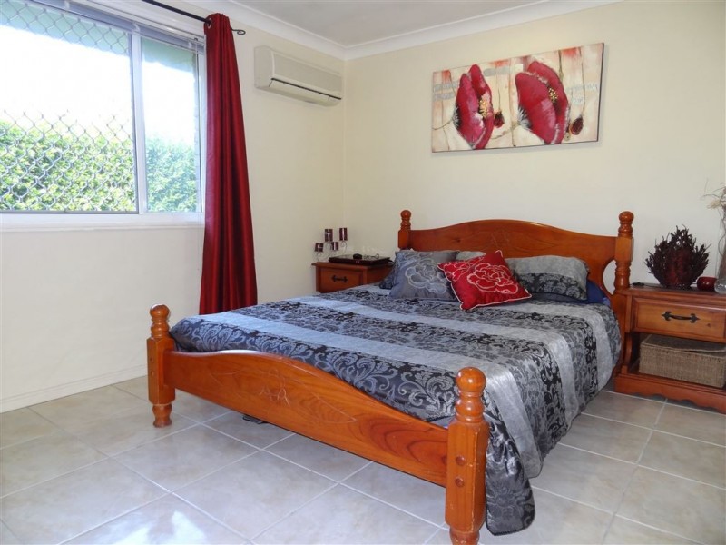 12 Theodore Crescent, Rural View QLD 4740