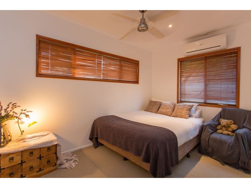 120 Mango Avenue, Eimeo QLD 4740