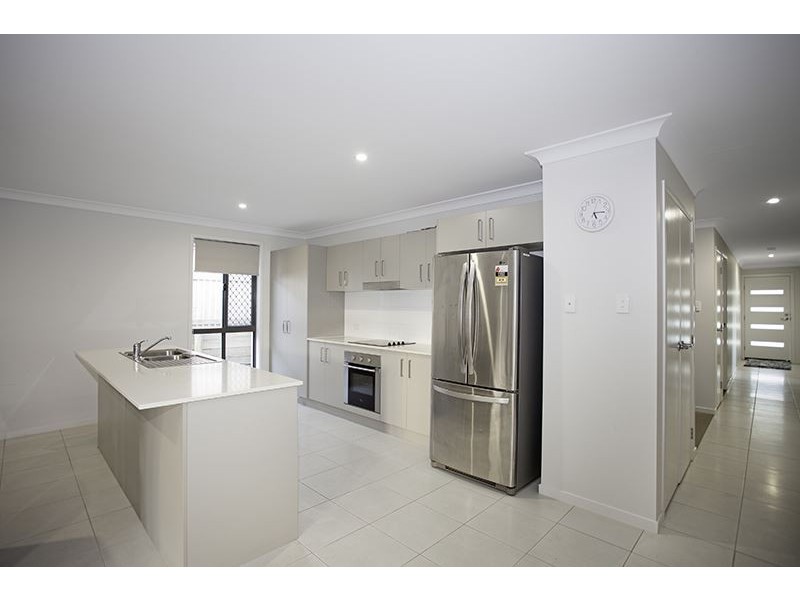 2 Hinze Circuit, Rural View QLD 4740