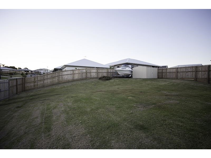 2 Hinze Circuit, Rural View QLD 4740