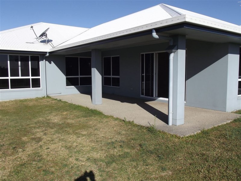 9 Canecutters Drive, Ooralea QLD 4740