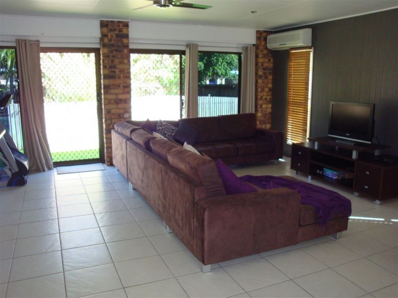 2 Leister Court, Bucasia QLD 4750