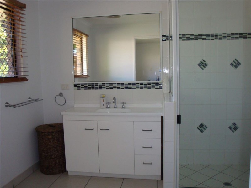 2 Leister Court, Bucasia QLD 4750