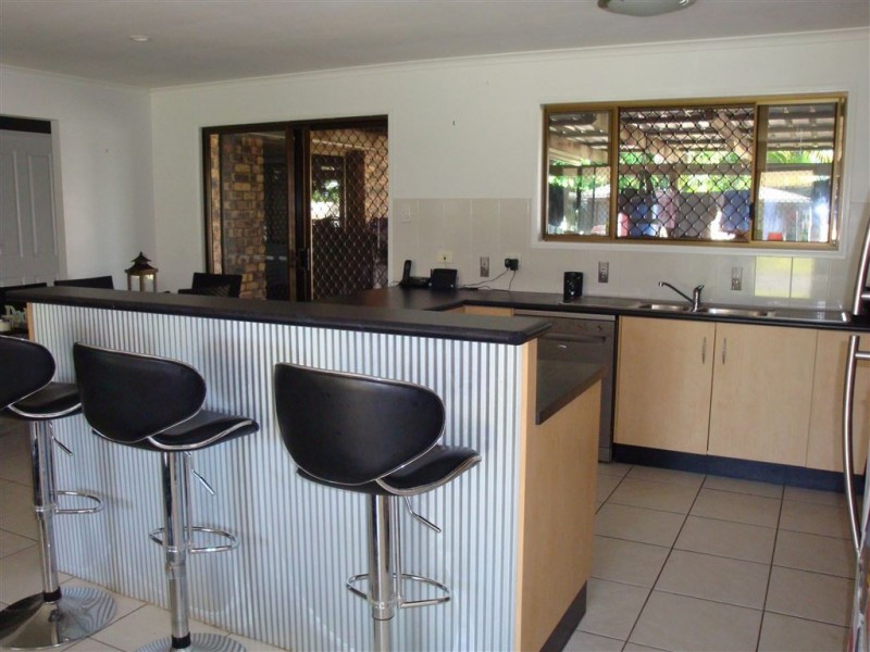 2 Leister Court, Bucasia QLD 4750