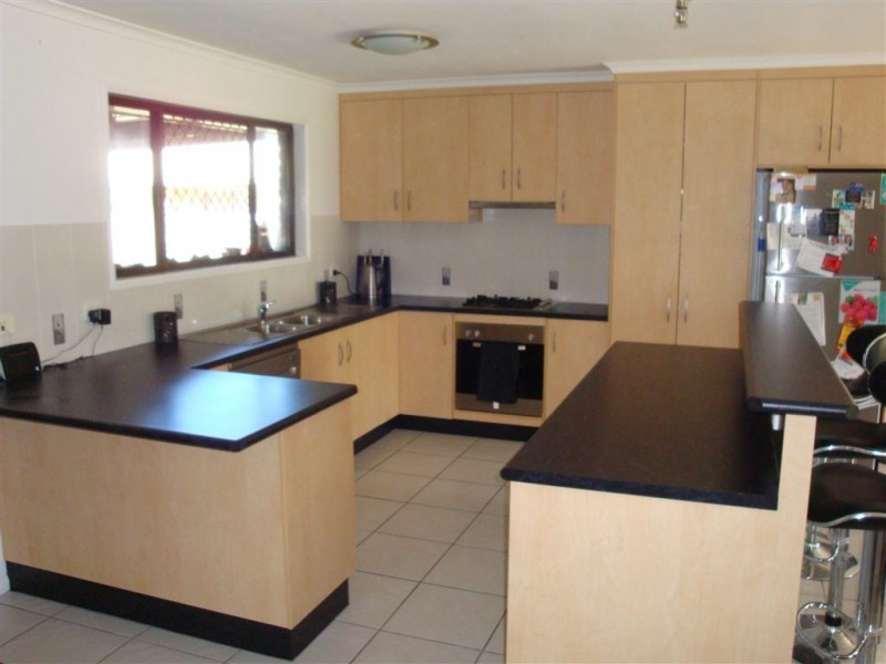 2 Leister Court, Bucasia QLD 4750
