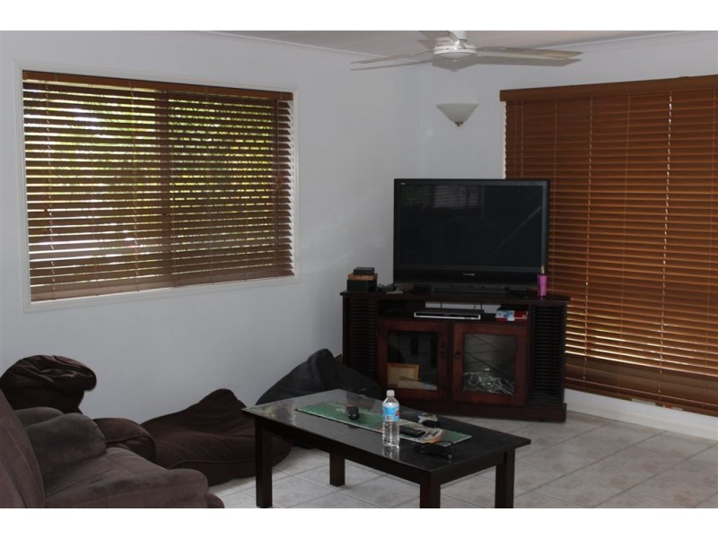 8 Abel Tasman Court, Rural View QLD 4740