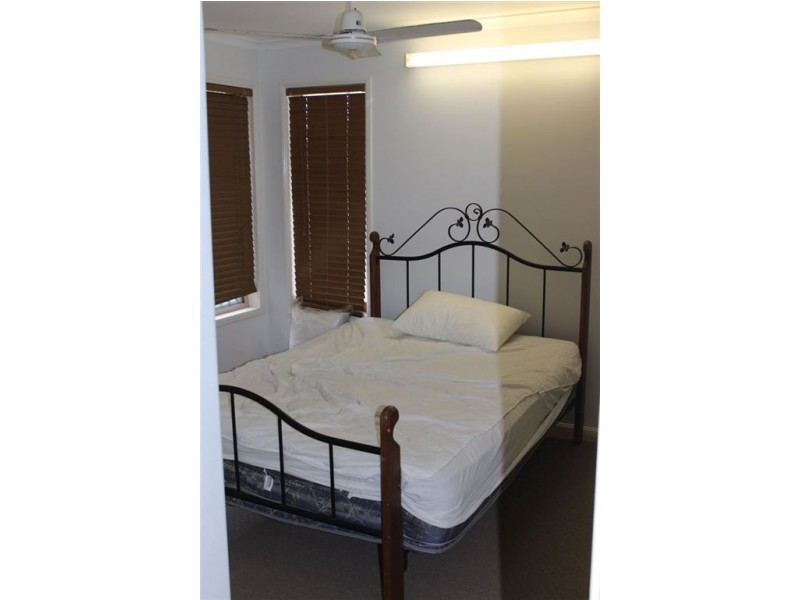 8 Abel Tasman Court, Rural View QLD 4740