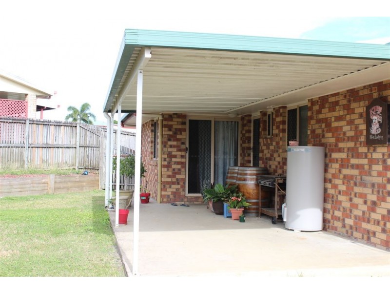 8 Abel Tasman Court, Rural View QLD 4740