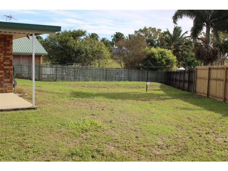 8 Abel Tasman Court, Rural View QLD 4740