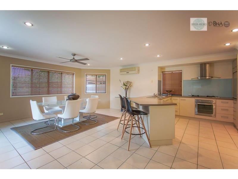 13 Eva Parade, Glenella QLD 4740