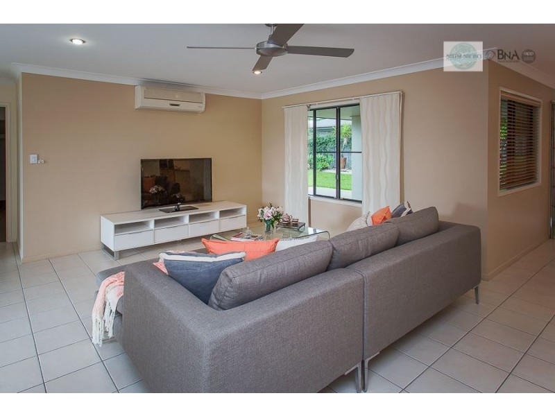 13 Eva Parade, Glenella QLD 4740