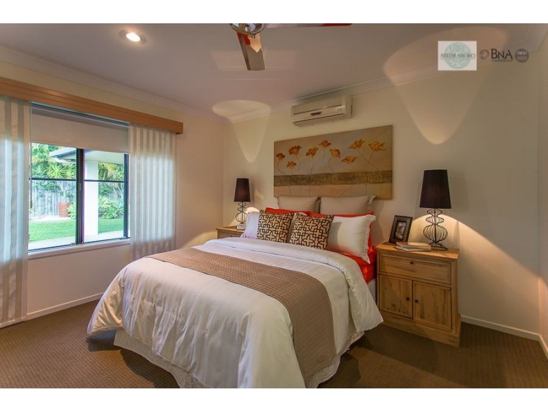 13 Eva Parade, Glenella QLD 4740