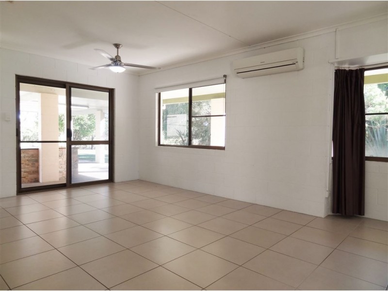 8 Scotts Road, Walkerston QLD 4751