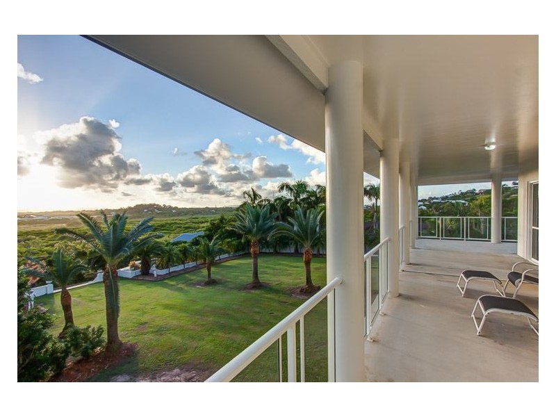 18 Admiral Drive, Dolphin Heads QLD 4740