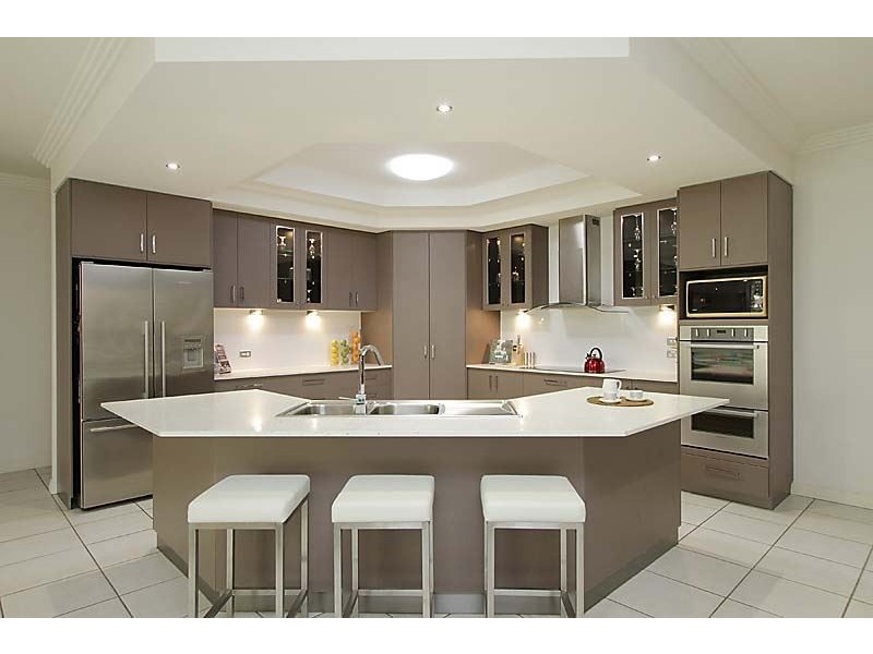 70 Gingham Street, Glenella QLD 4740