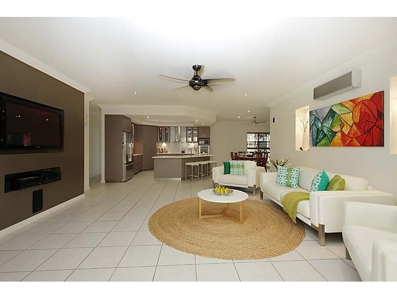 70 Gingham Street, Glenella QLD 4740
