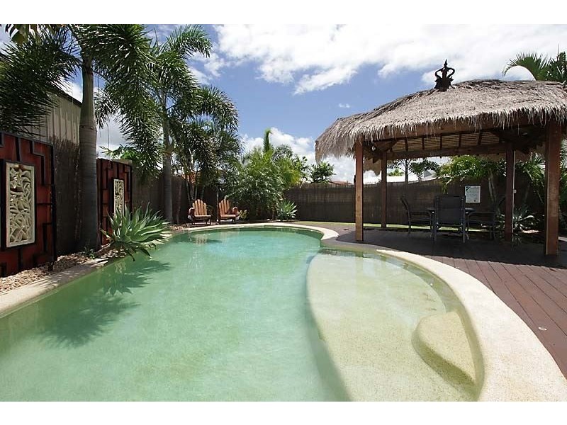 70 Gingham Street, Glenella QLD 4740