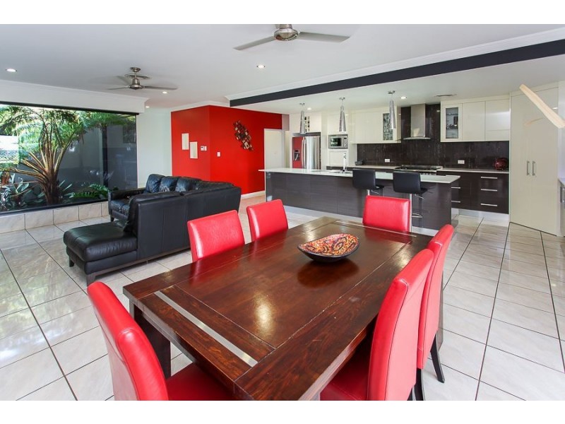 18 Herbert Way, Rural View QLD 4740