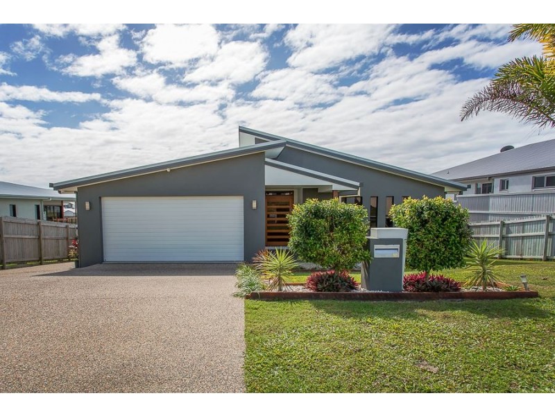 18 Herbert Way, Rural View QLD 4740
