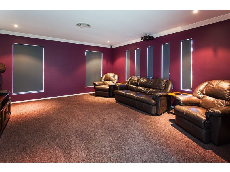 18 Herbert Way, Rural View QLD 4740