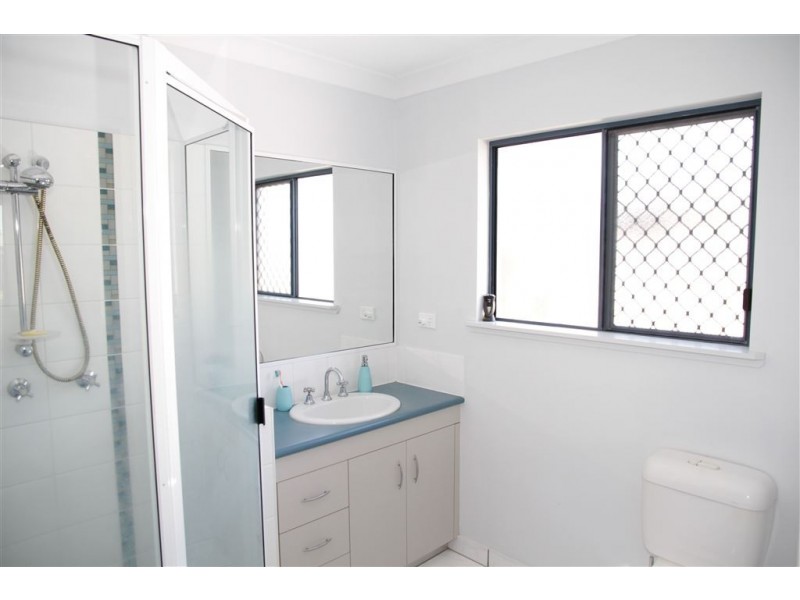 15 Peacock Place, Marian QLD 4753