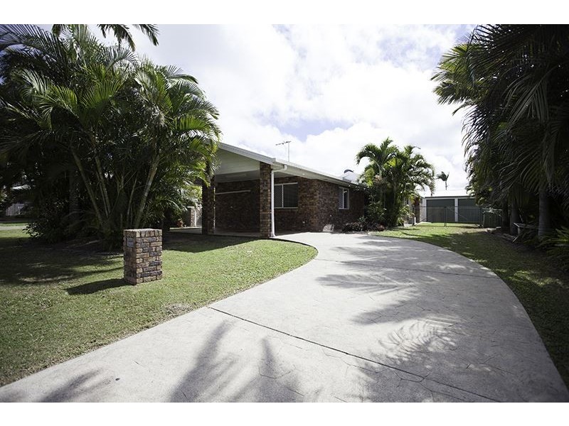 12 Lochmaben Court, Beaconsfield QLD 4740