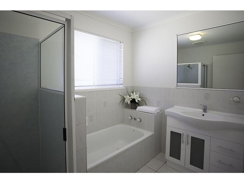 12 Lochmaben Court, Beaconsfield QLD 4740