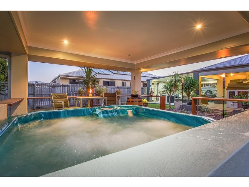 20 Cutfield Street, Glenella QLD 4740