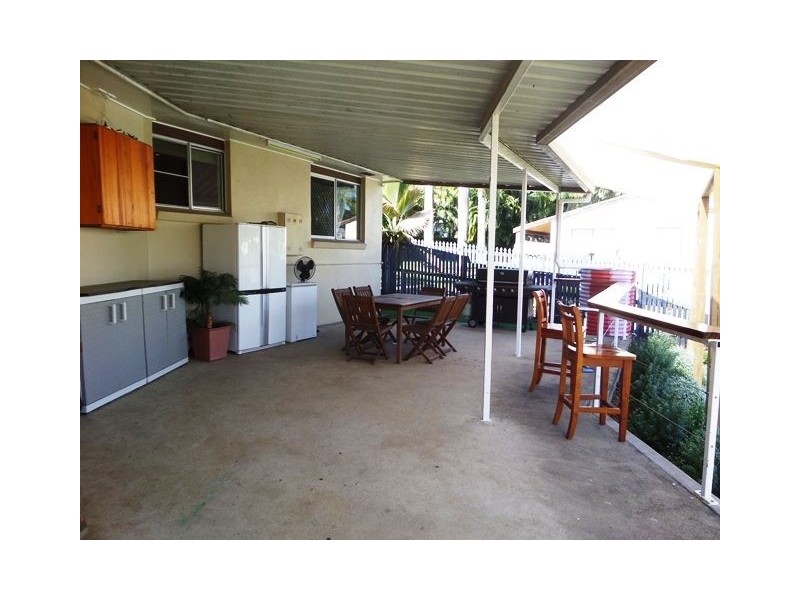 22 Hill End Road, Glenella QLD 4740