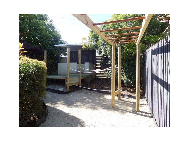 22 Hill End Road, Glenella QLD 4740
