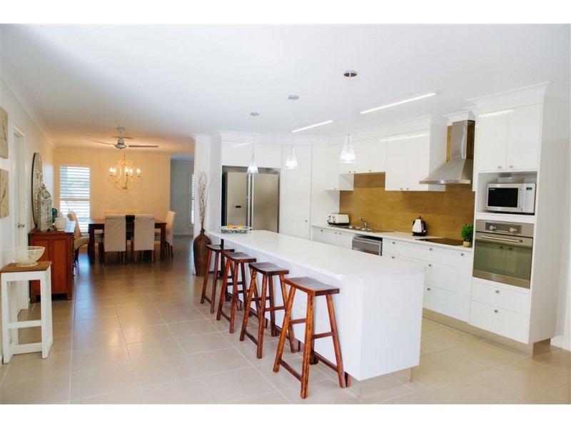 6 Sonoran Street, Rural View QLD 4740