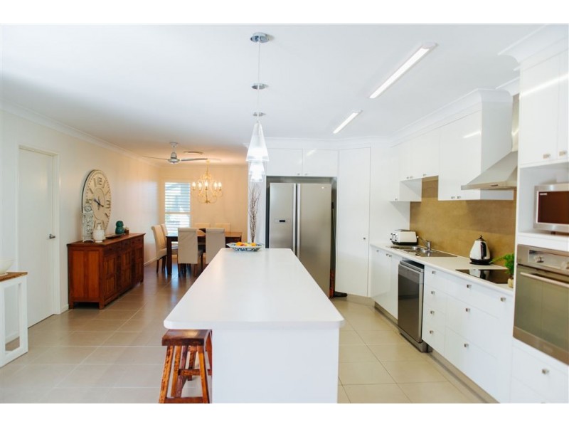 6 Sonoran Street, Rural View QLD 4740