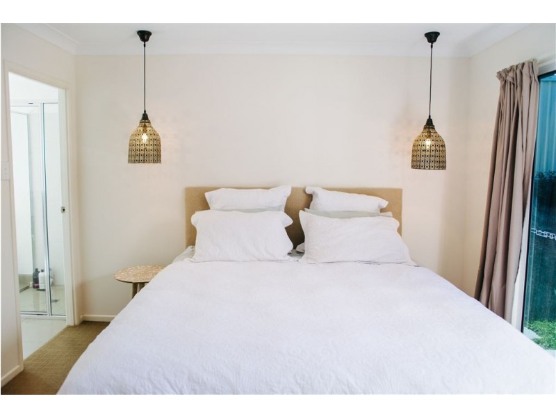 6 Sonoran Street, Rural View QLD 4740