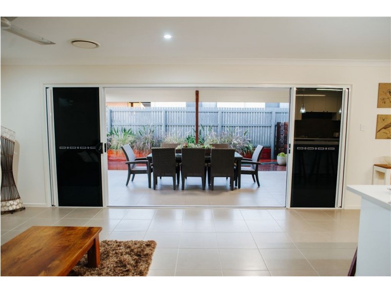 6 Sonoran Street, Rural View QLD 4740