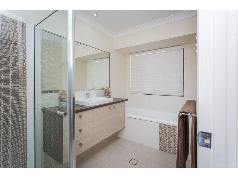 15 McGrath Street, Bakers Creek QLD 4740