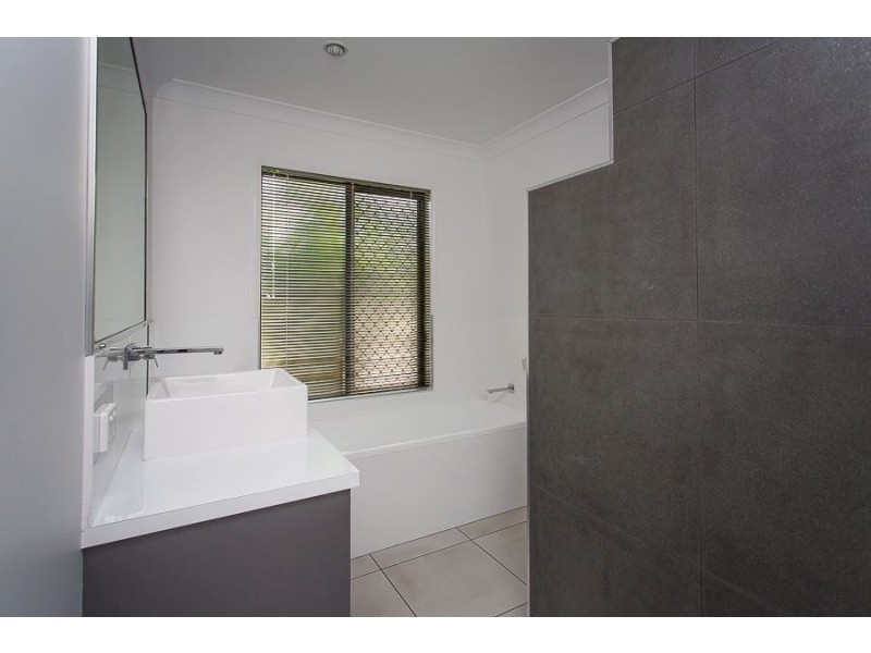 97 Dawson Boulevard, Rural View QLD 4740