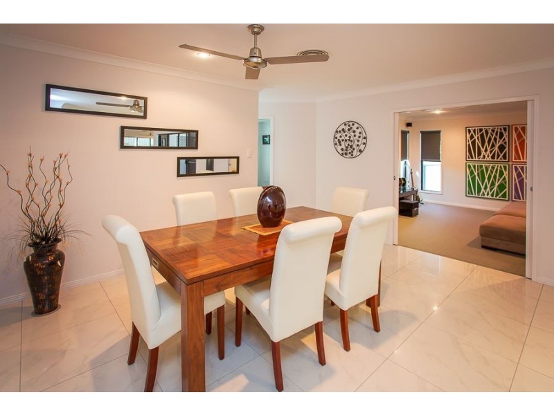 11 Vidar Crescent, Ooralea QLD 4740