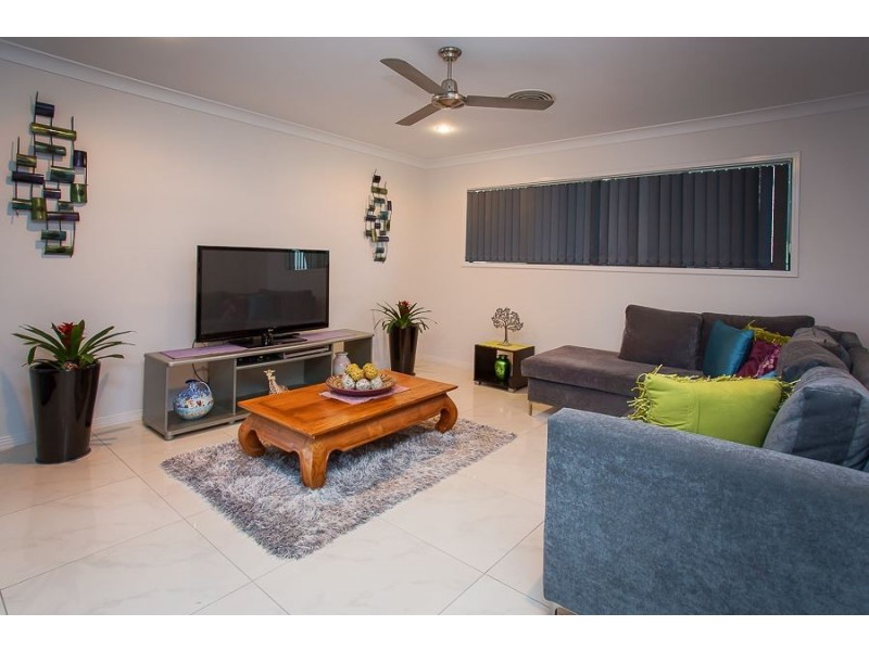 11 Vidar Crescent, Ooralea QLD 4740