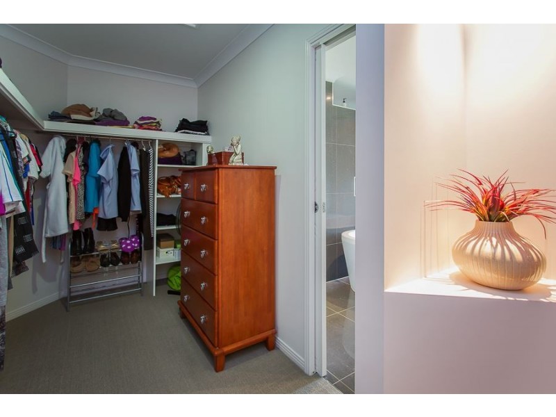 11 Vidar Crescent, Ooralea QLD 4740