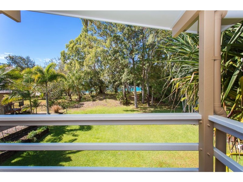 9 Coral Drive, Blacks Beach QLD 4740