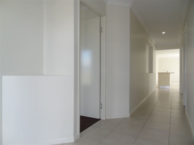 33 O’Neill Place, Marian QLD 4753