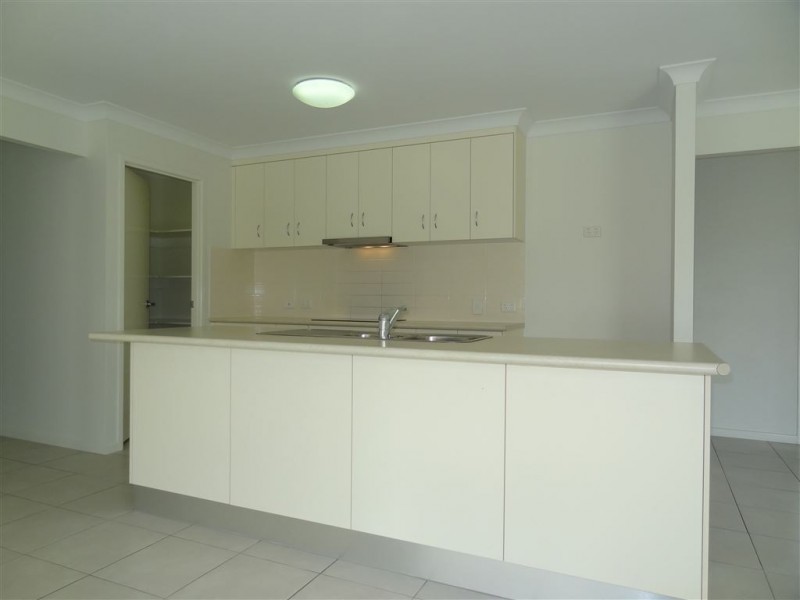 33 O’Neill Place, Marian QLD 4753