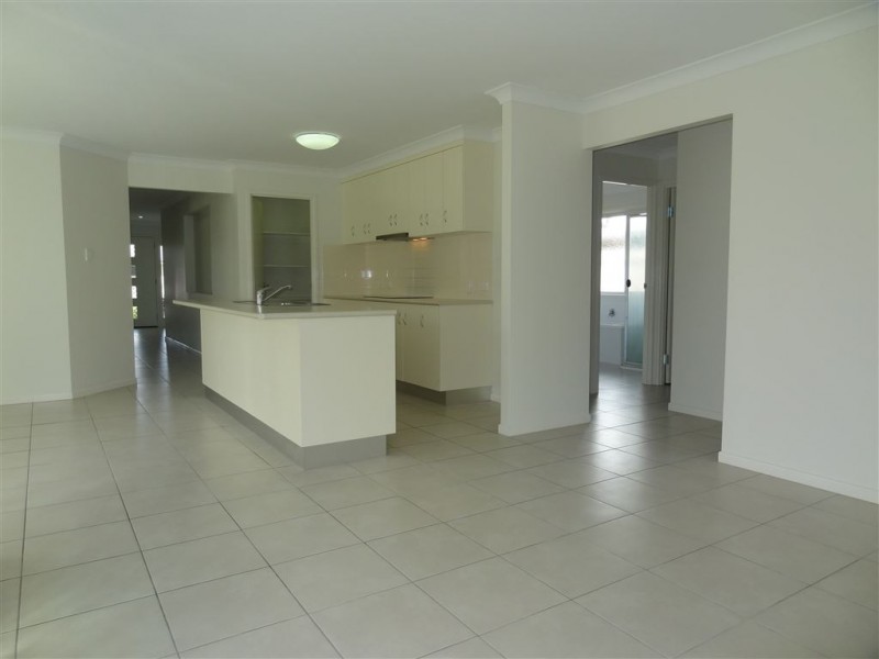 33 O’Neill Place, Marian QLD 4753