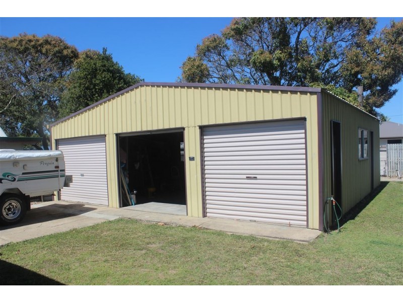 1 Ibis Street, Slade Point QLD 4740