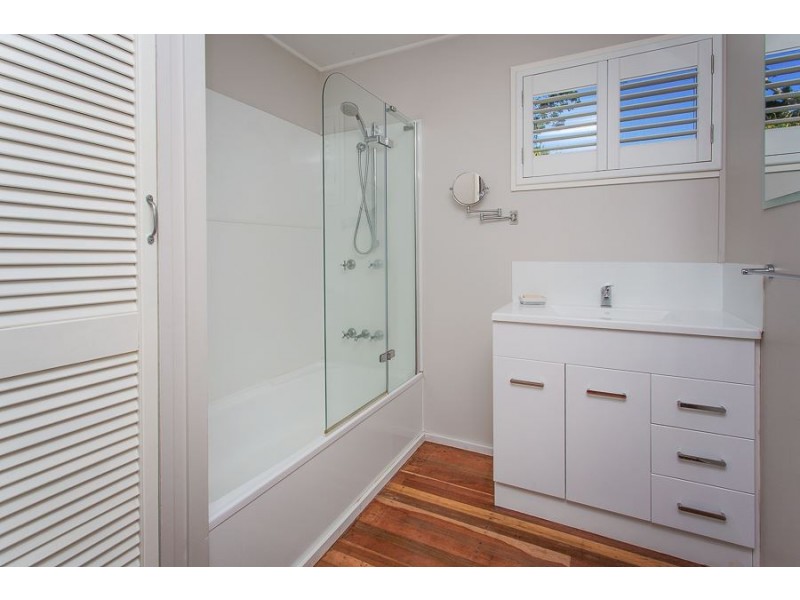 2 MacKenzie Street, Eimeo QLD 4740