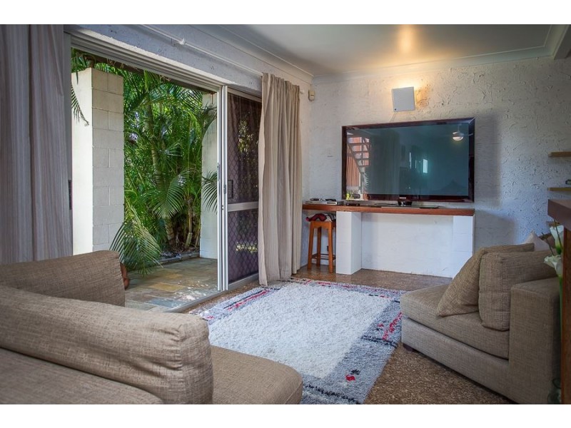 2 MacKenzie Street, Eimeo QLD 4740